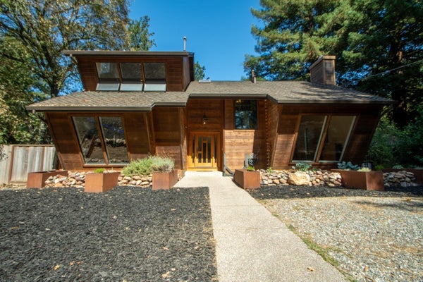 17368 MELODY LN, LOS GATOS, CA 95033 - Image c7296b97c8d925bc12ad3b9a2c42e053/3473688286