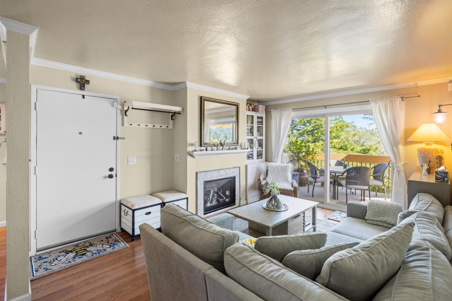 1111 Golden Oaks Lane