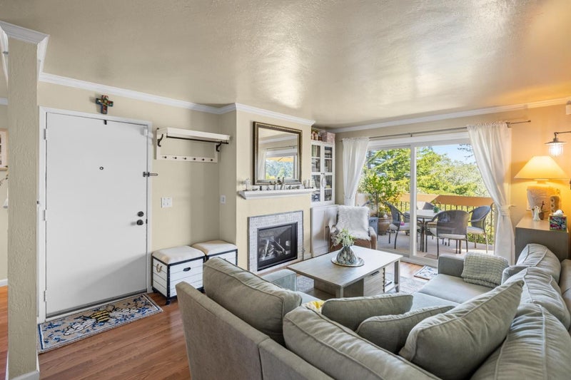 1111 Golden Oaks Lane