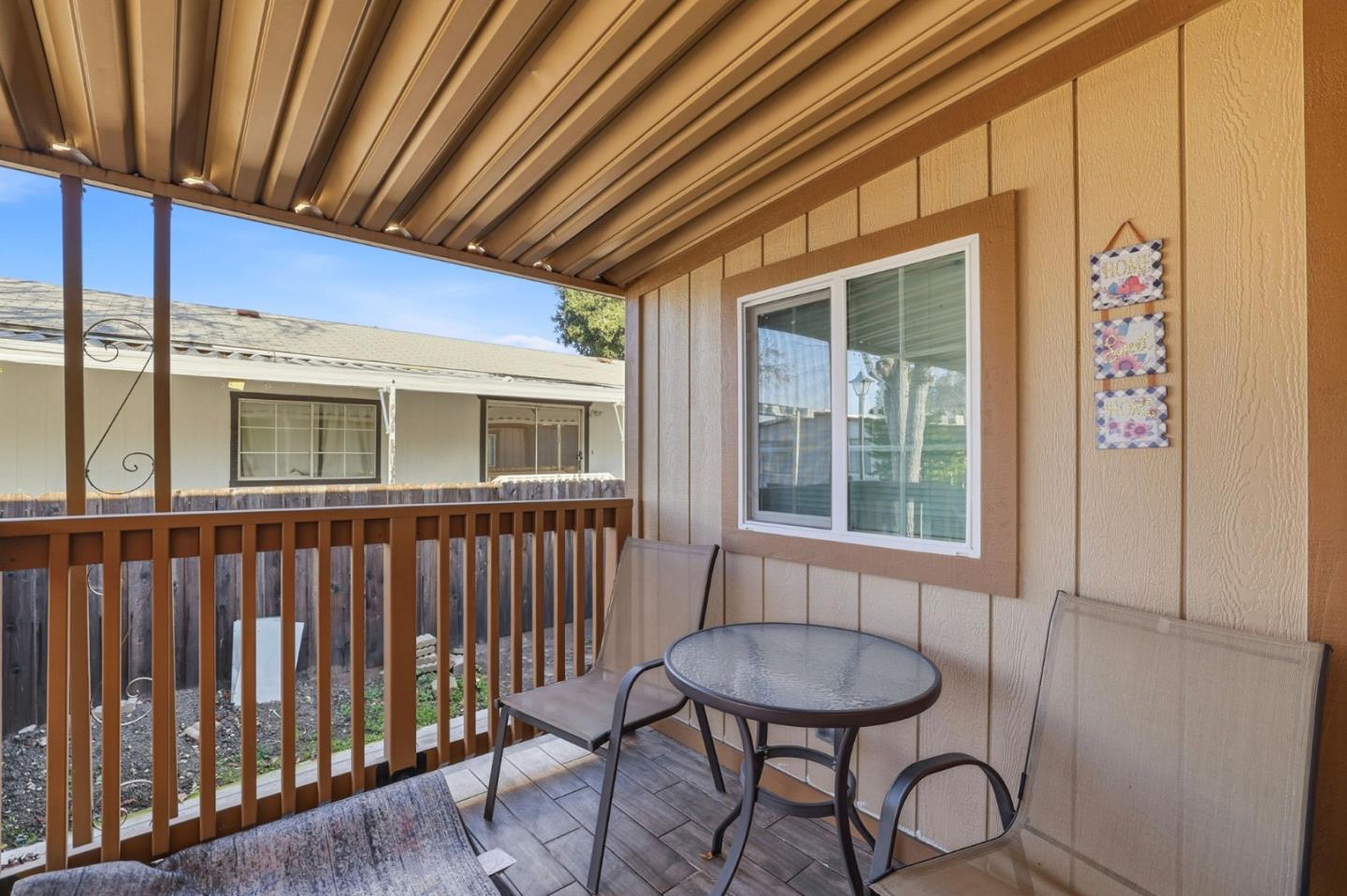 304 Los Encinos Street