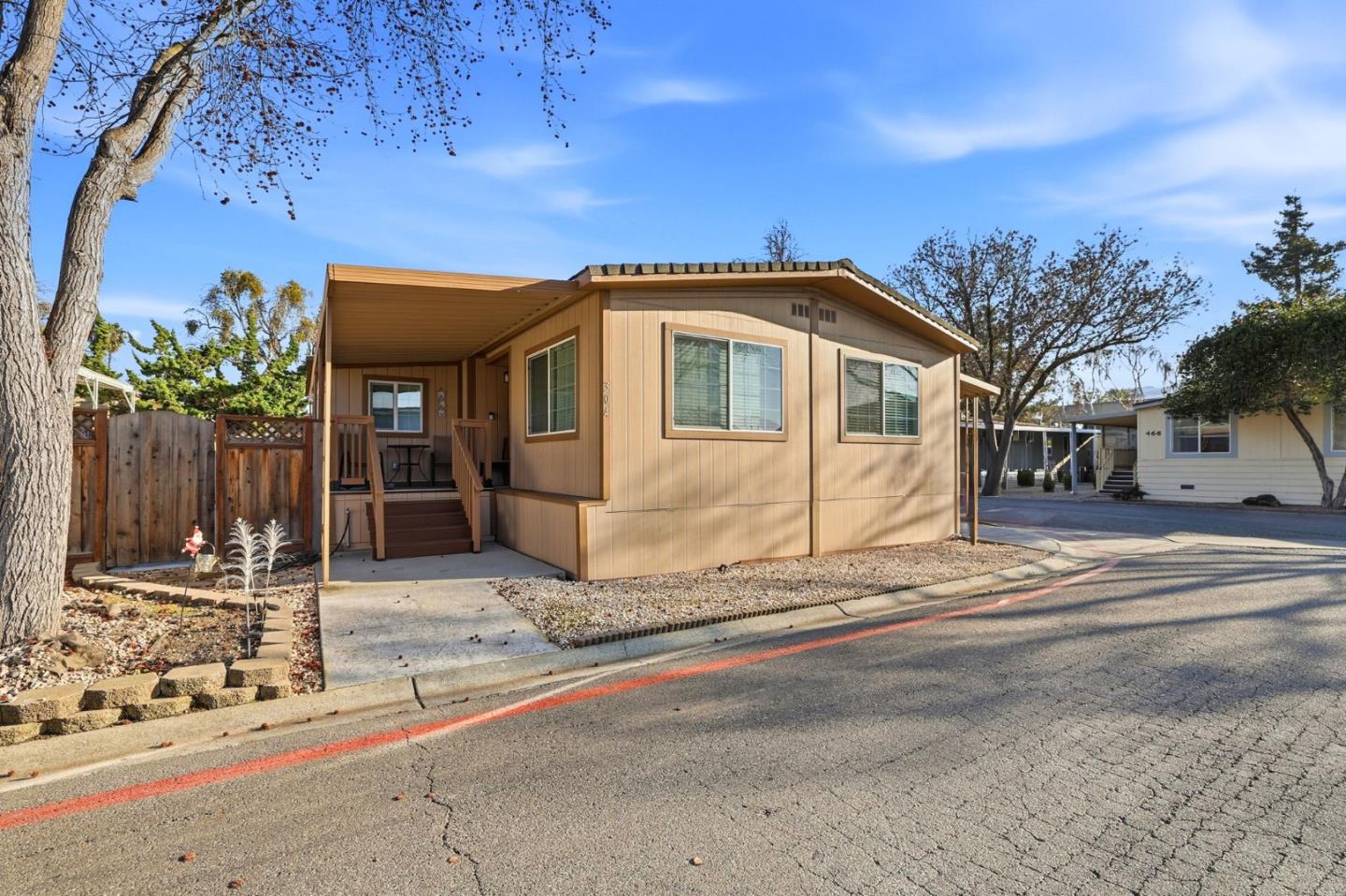 304 Los Encinos Street