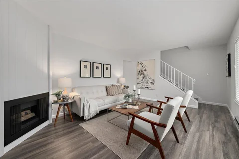 MLS: ML82053828