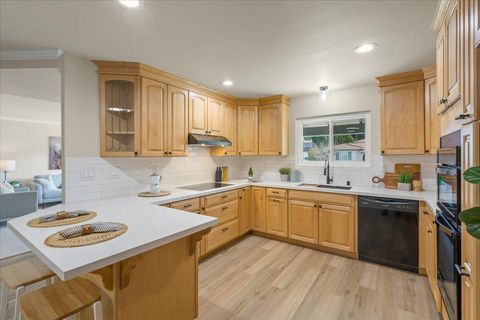 Tiny photo for 6535 Kings Place, GILROY, CA 95020 (MLS # ML82032416)