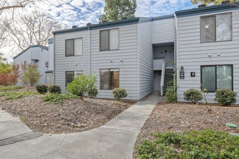 Photo of 905 W Middlefield Road #917, MOUNTAIN VIEW, CA 94043 (MLS # ML82036150)