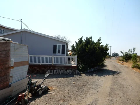 MLS: ML82053243