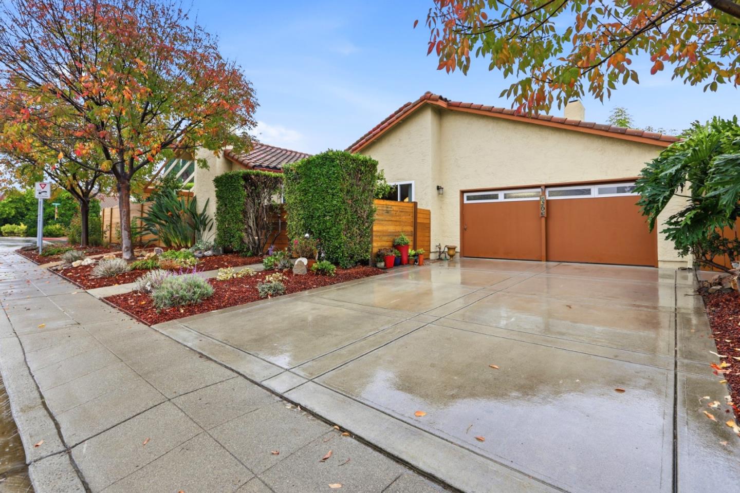 1306 Mount Shasta Avenue