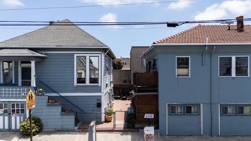 764 40th Street