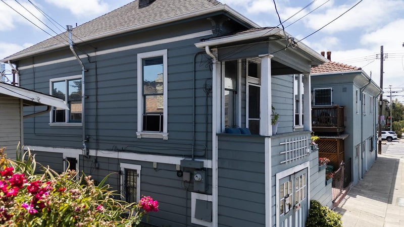 764 40th Street