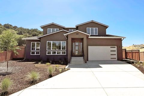 Photo of 6219 Glendora Court, SAN JOSE, CA 95123 (MLS # ML82013089)