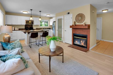 Photo of 1461 Main Street #1, SANTA CLARA, CA 95050 (MLS # ML82034646)