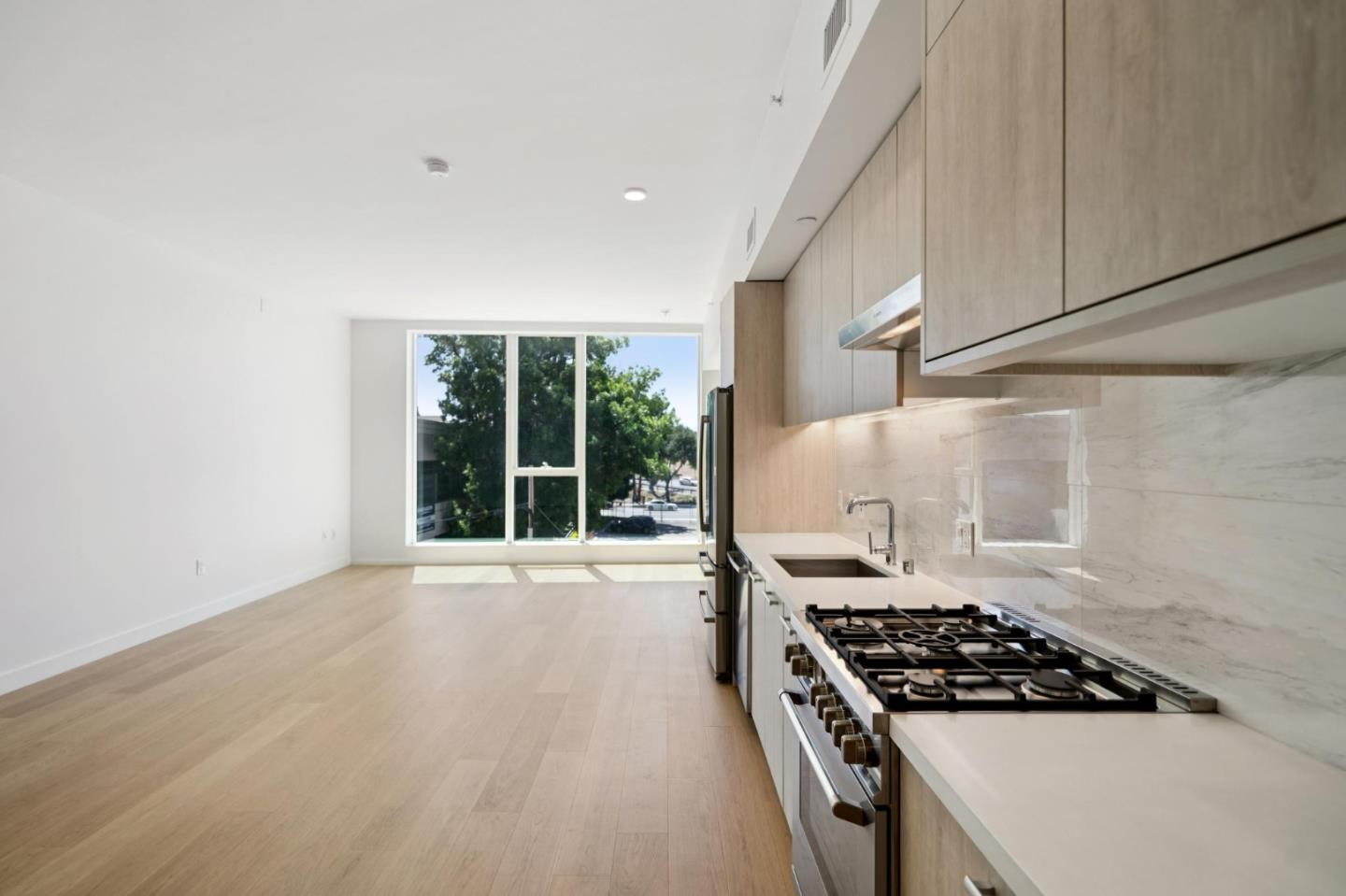 188 West Saint James Street 10410