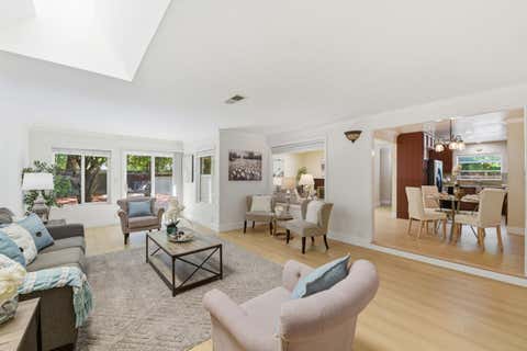 Photo of 484 Ardis Avenue, SAN JOSE, CA 95117 (MLS # ML82049094)