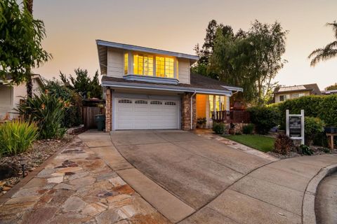 Photo of 16761 Dry Creek Court, Morgan Hill, CA 95037 (MLS # ML82045511)
