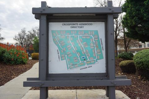 Photo of 340 Kenbrook Circle, SAN JOSE, CA 95111 (MLS # ML82029752)