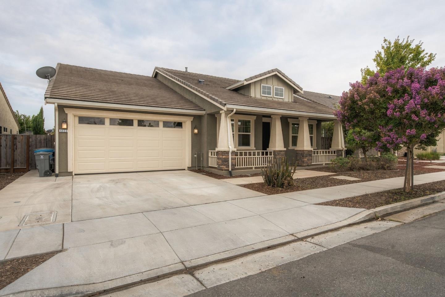 1225 Steinbeck Drive