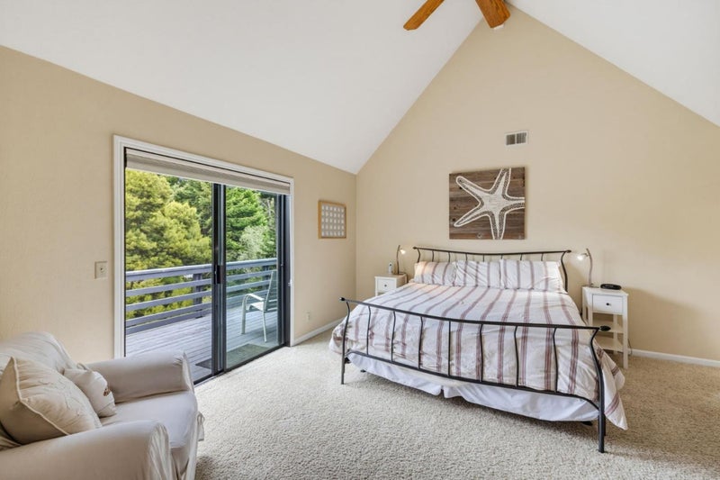 103 Dunsmuir Court