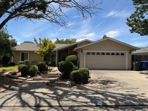 Photo of 3705 Kona Oak Drive, MODESTO, CA 95355 (MLS # ML82056233)