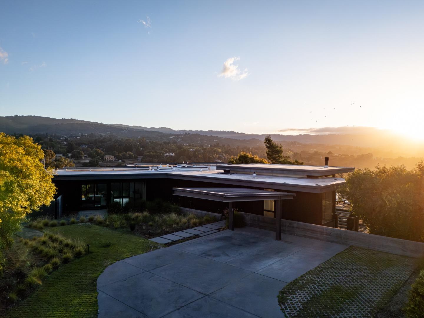 12698 La Cresta Drive