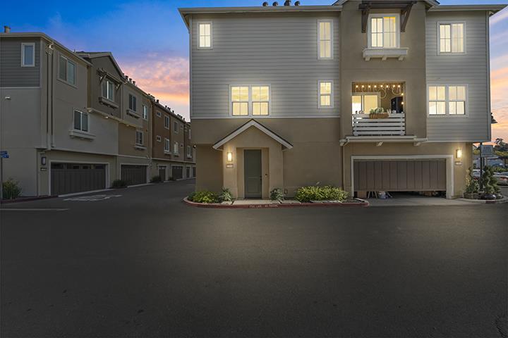 17556 Mason LN