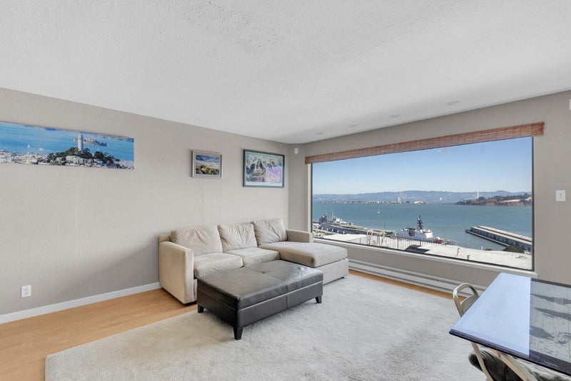 1451 Montgomery Street 6