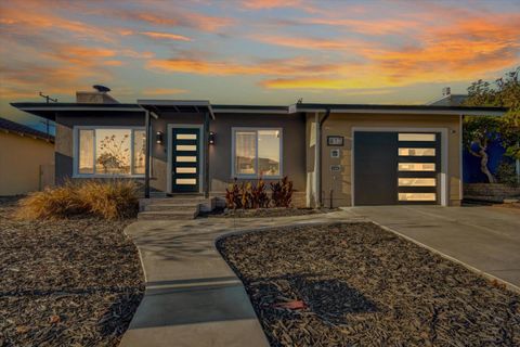 Tiny photo for 413 Ferndale Avenue, South San Francisco, CA 94080 (MLS # ML82028706)