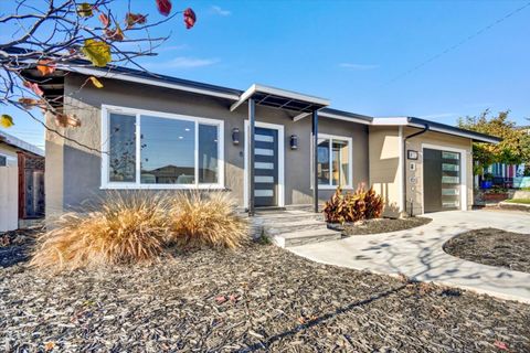 Tiny photo for 413 Ferndale Avenue, South San Francisco, CA 94080 (MLS # ML82028706)