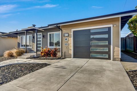Tiny photo for 413 Ferndale Avenue, South San Francisco, CA 94080 (MLS # ML82028706)