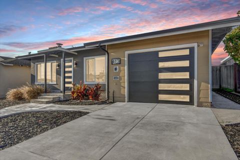 Tiny photo for 413 Ferndale Avenue, South San Francisco, CA 94080 (MLS # ML82028706)