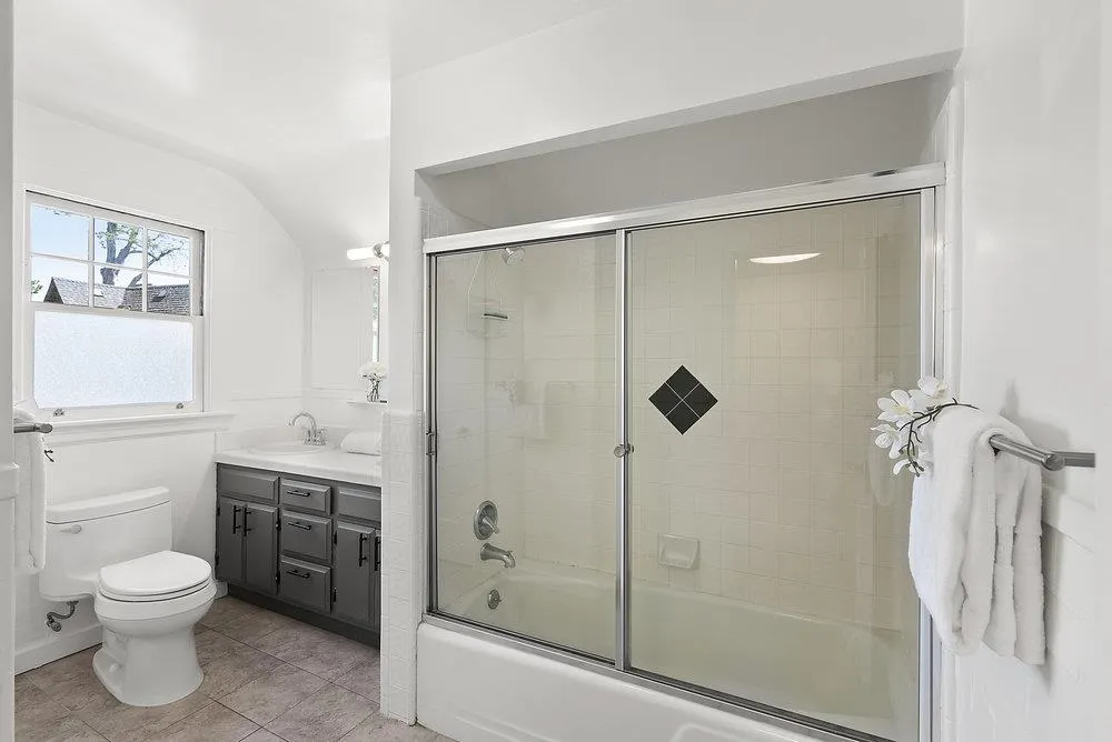 San Mateo, California 94402, United States, 3 Bedrooms Bedrooms, ,2 BathroomsBathrooms,Residential,Active,154251