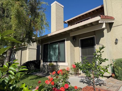 Photo of 1015 Warburton Avenue, SANTA CLARA, CA 95050 (MLS # ML82023605)