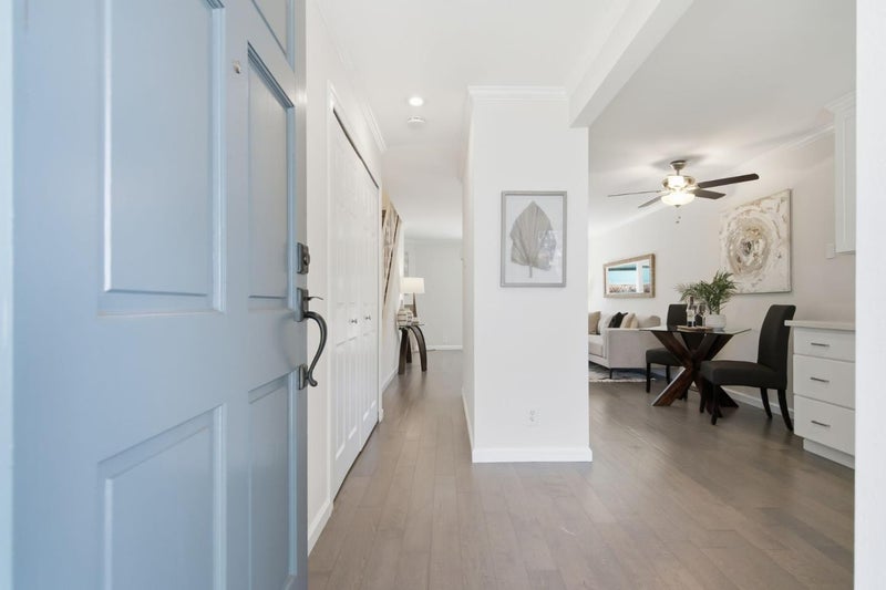 445 Oak Avenue