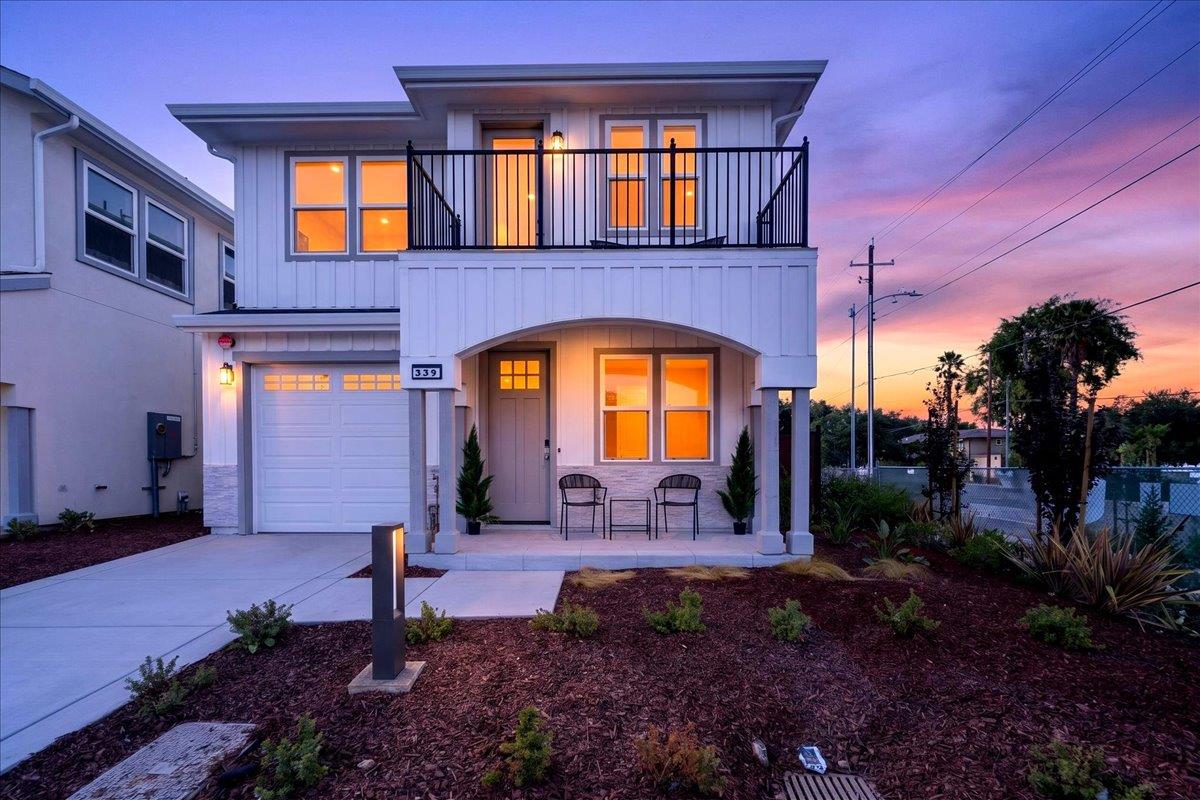 885 Connie Lane