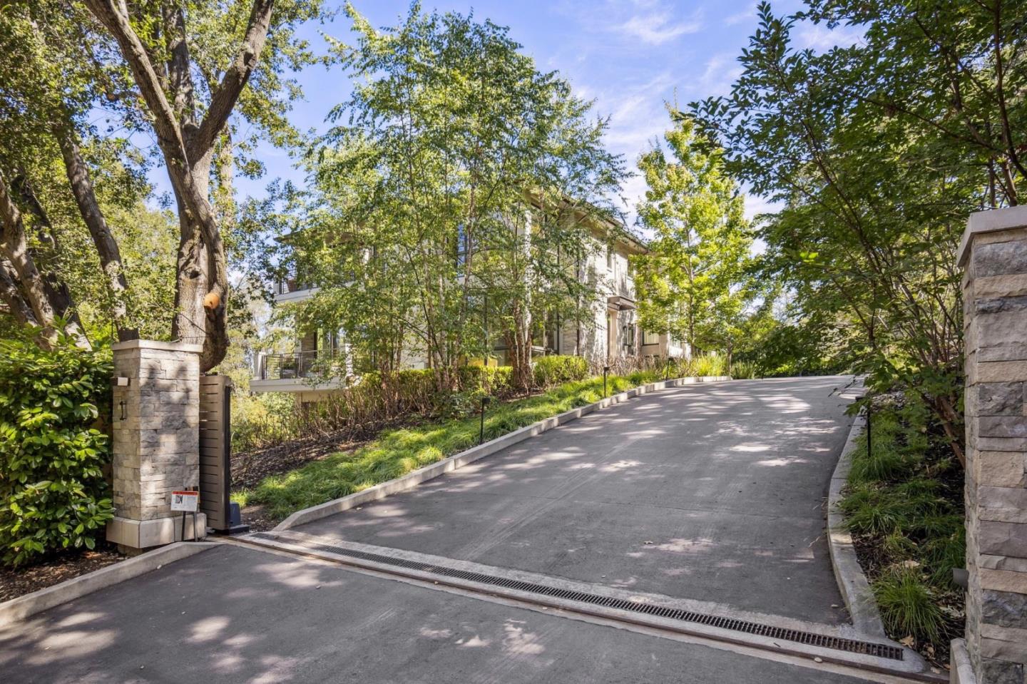 1 Tallwood Court