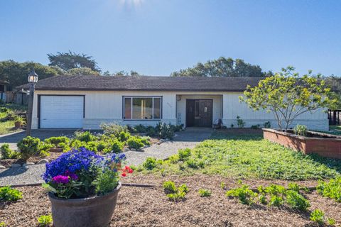 Photo of 9525 S Century Oak Road, SALINAS, CA 93907 (MLS # ML82031101)