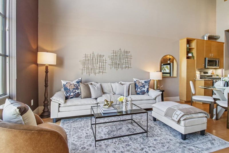 334 Santana Row 318