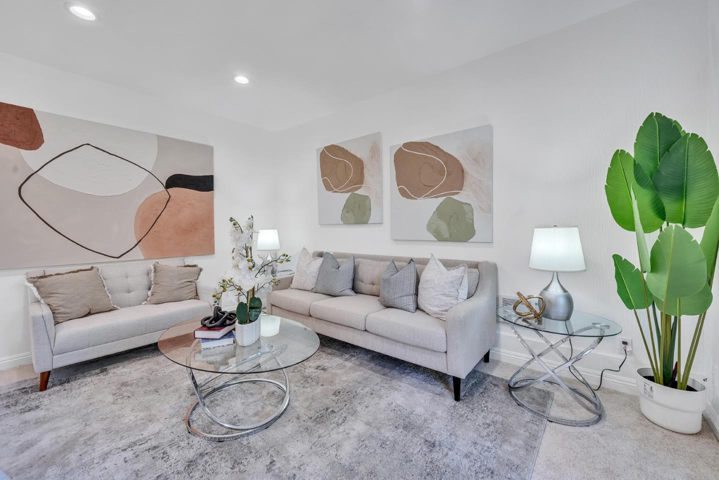 100 E Middlefield Rd #3H