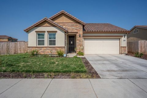 Photo of 1964 Gus Villalta Drive, Los Banos, CA 93635 (MLS # ML82054209)