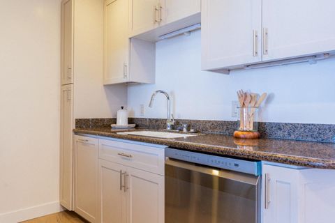 Tiny photo for 1945 Mount Vernon Court #14, MOUNTAIN VIEW, CA 94040 (MLS # ML82026844)