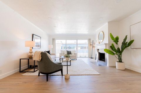 Tiny photo for 1945 Mount Vernon Court #14, MOUNTAIN VIEW, CA 94040 (MLS # ML82026844)