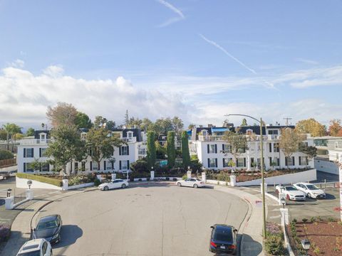 Tiny photo for 1945 Mount Vernon Court #14, MOUNTAIN VIEW, CA 94040 (MLS # ML82026844)