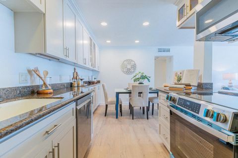 Tiny photo for 1945 Mount Vernon Court #14, MOUNTAIN VIEW, CA 94040 (MLS # ML82026844)