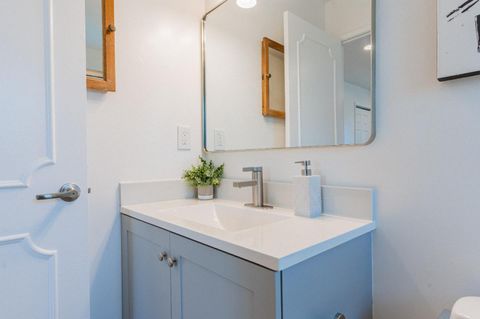 Tiny photo for 1945 Mount Vernon Court #14, MOUNTAIN VIEW, CA 94040 (MLS # ML82026844)