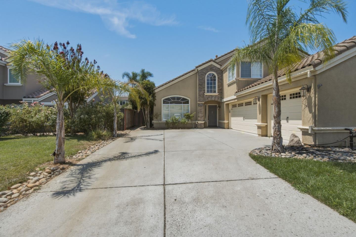16935 Pine Way