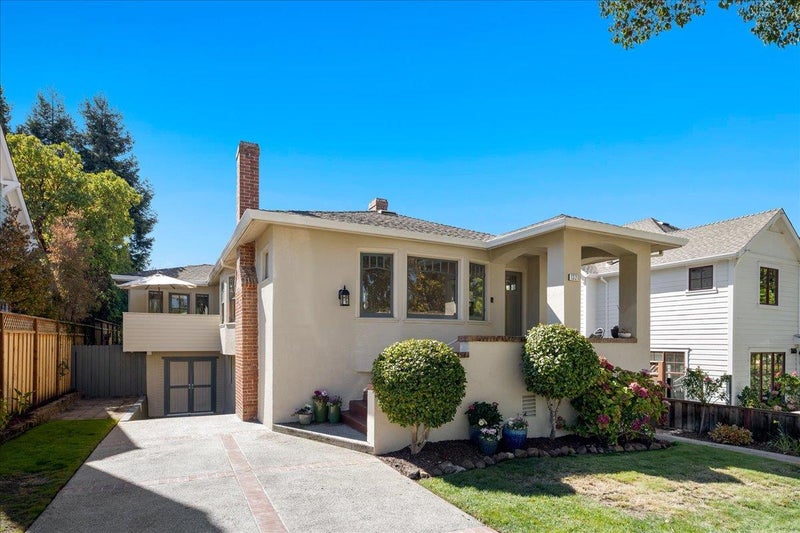 1321 Cabrillo Avenue