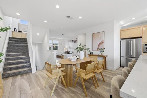 Tiny photo for 3675 Broadcast Common, FREMONT, CA 94538 (MLS # ML82034656)