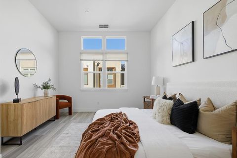 Tiny photo for 3675 Broadcast Common, FREMONT, CA 94538 (MLS # ML82034656)