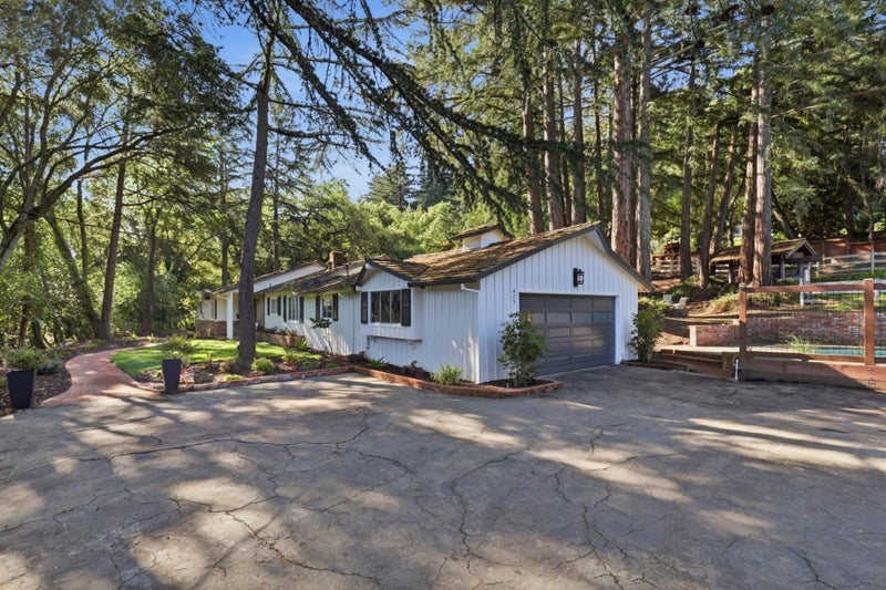 425 Summit Springs Road