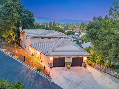 1737 Hecker Pass Road, Gilroy, CA 95020 - MLS#: ML82002361