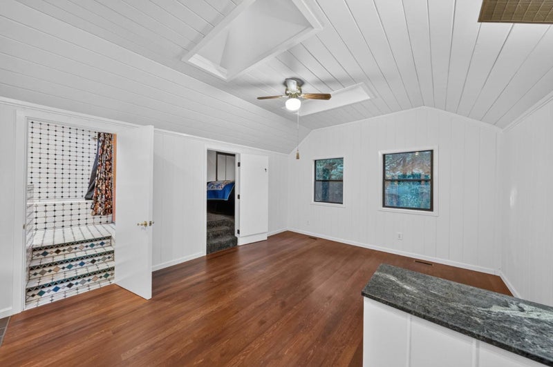 20905 Comanche Trail