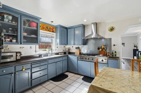 4381 Davis Street, Santa Clara, CA 95054 - #: ML81995946